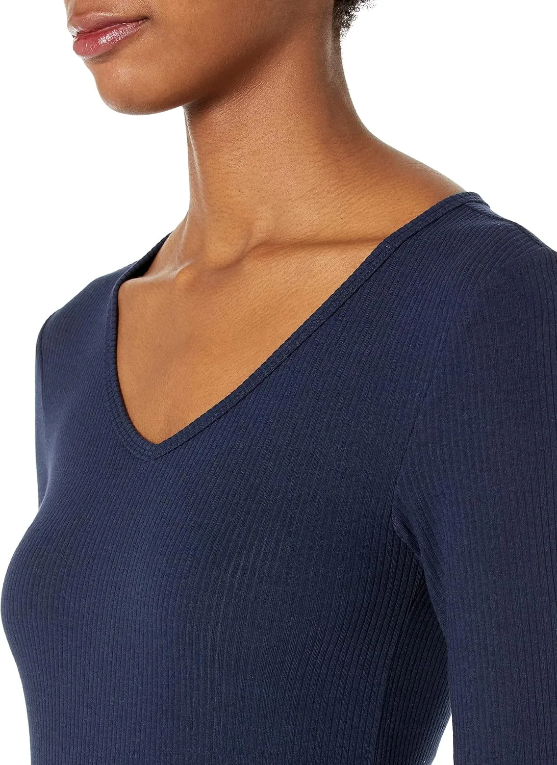 Amazon Essentials Women's Fitted Long Sleeve Shirt, Slim-Fit - Layering Knit Rib V-Neck, Pack of 2