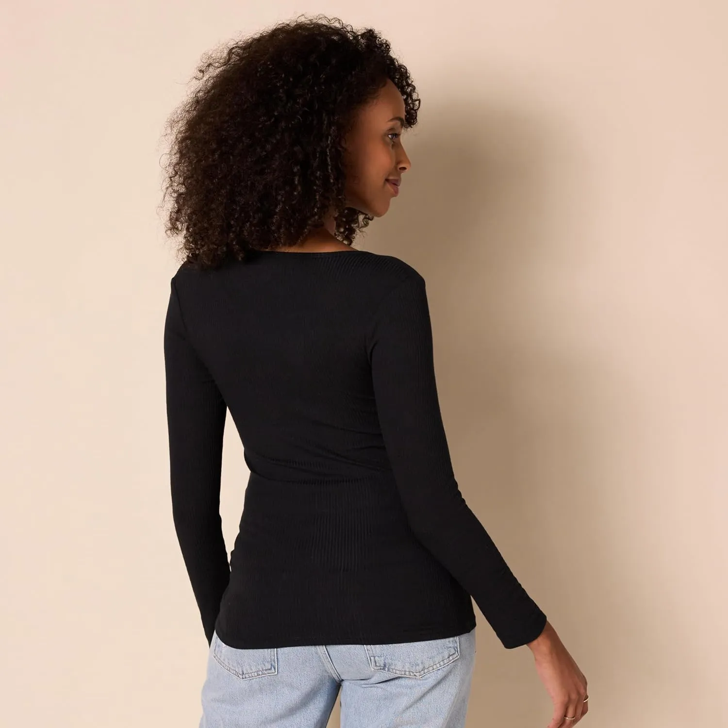 Amazon Essentials Women's Fitted Long Sleeve Shirt, Slim-Fit - Layering Knit Rib V-Neck, Pack of 2