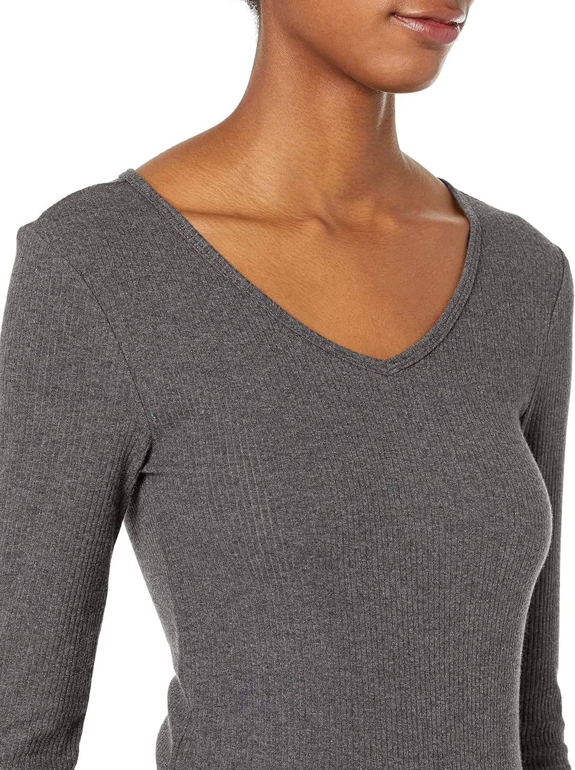 Amazon Essentials Women's Fitted Long Sleeve Shirt, Slim-Fit - Layering Knit Rib V-Neck, Pack of 2