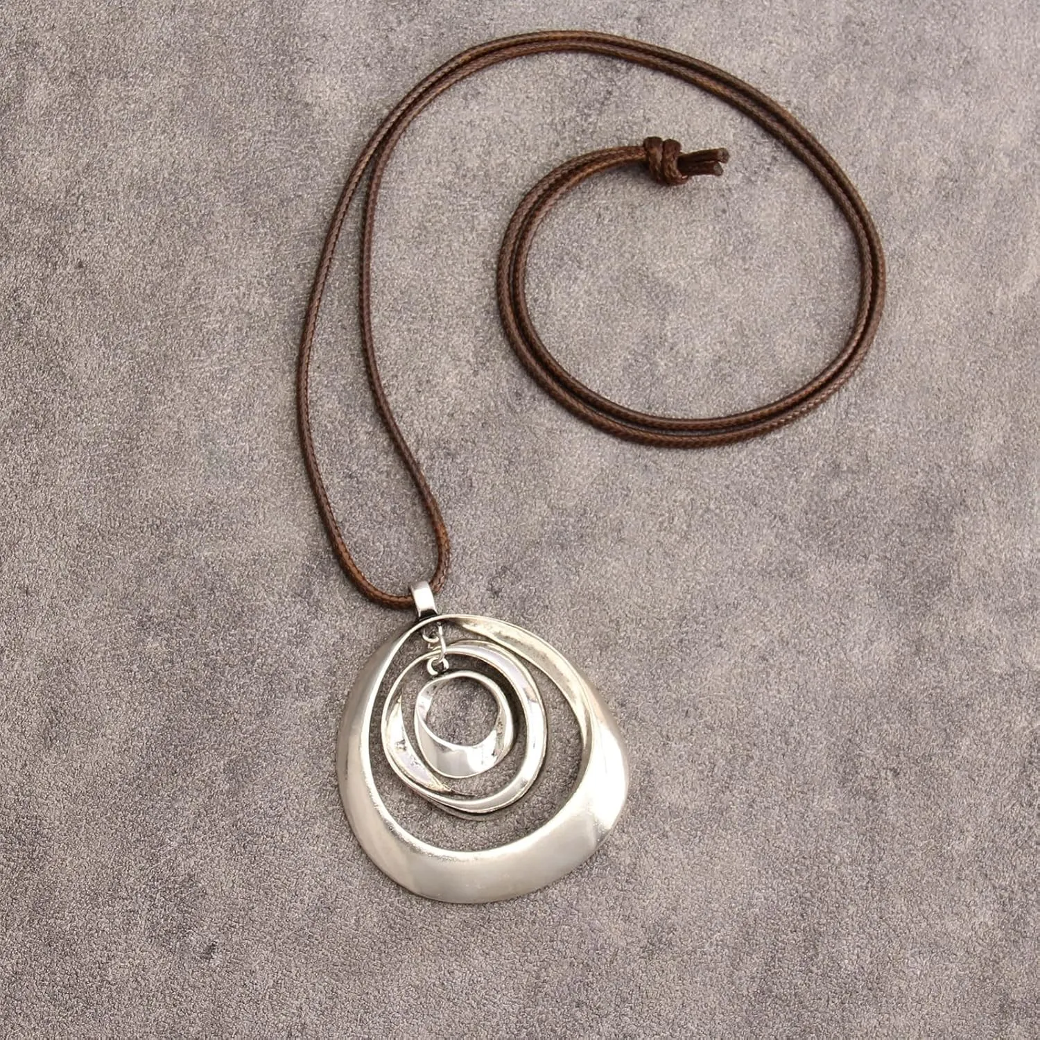 Boho Necklaces for Women Long Wooden Pendant Vintage Necklace Sweater Chain Necklace Handmade Jewelry