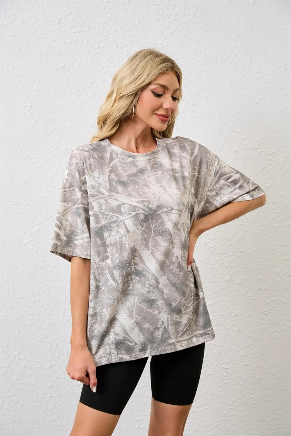 Camo Shirt for Women Mens Maple Leaf Print Short Sleeve Crewneck T-Shirts Summer Oversized Tee Shirts Streetwear