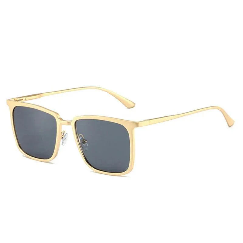 Chic Retro Square Sunglasses with UV400 Protection and Sleek Metal Frame