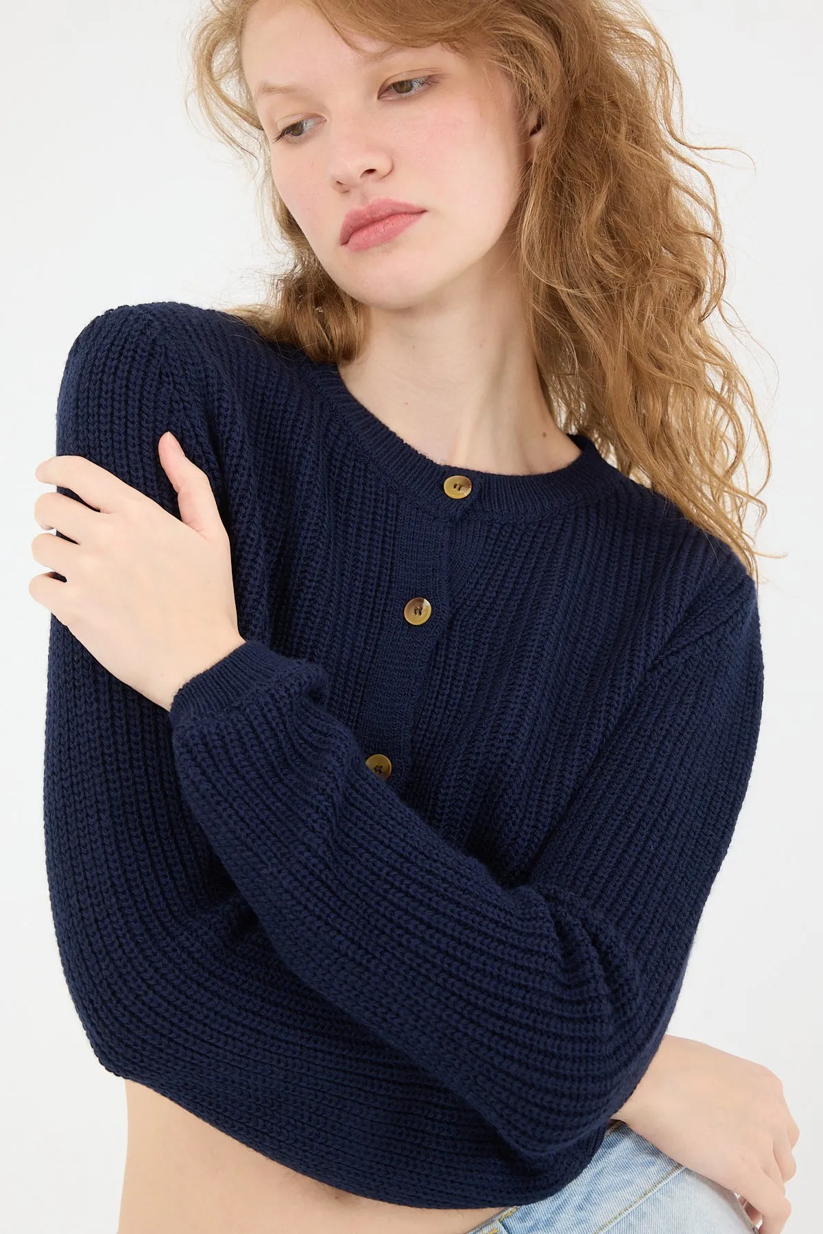 Crew Neck Buttoned Crop Knitwear Cardigan