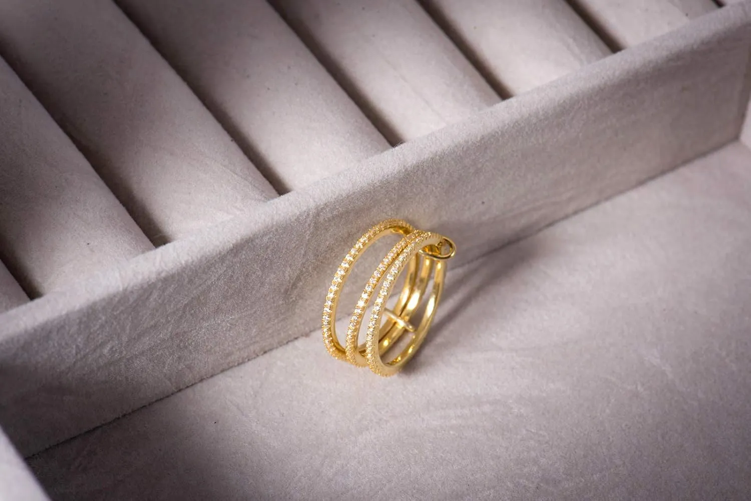 espere Thin Band Ring | Trio Band Rings Set Connected Stacker | Gold Linked Spinner Ring | Multi Link Connected Ring | Trinity Link Ring