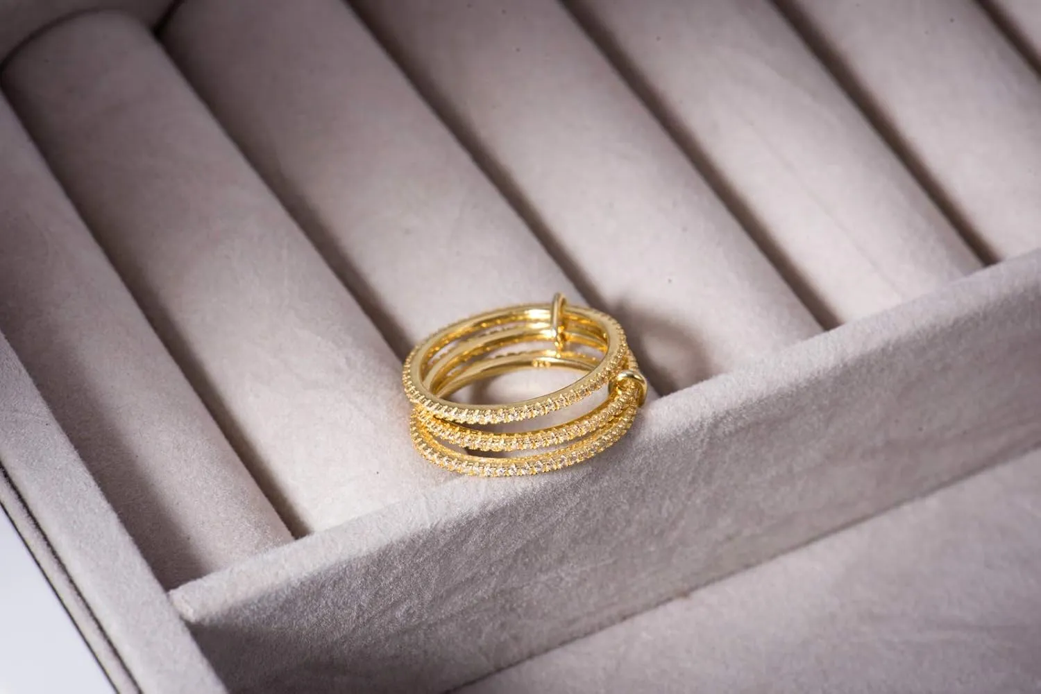 espere Thin Band Ring | Trio Band Rings Set Connected Stacker | Gold Linked Spinner Ring | Multi Link Connected Ring | Trinity Link Ring