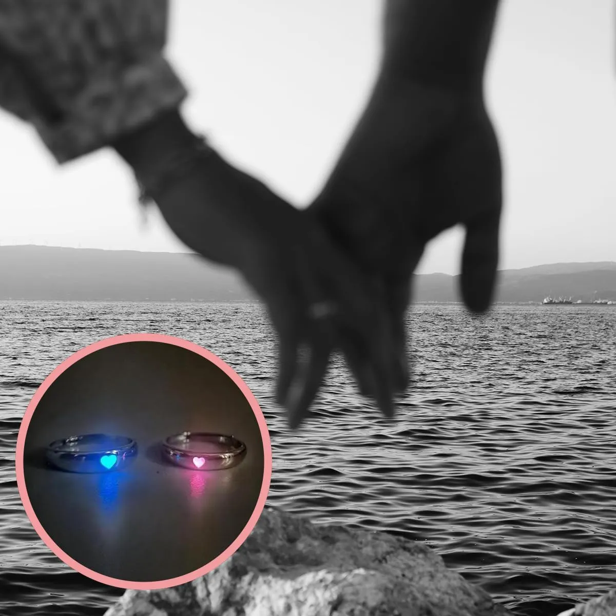 Glowing Heart Ring Pink Blue Heart Couple Ring Funny Dark Luminous Ring Valentine's Day Heart Glow in The Dark Ring Promise Ring Cool Rings for Women Men Valentine's Day Love Jewelry for Women Girls Charm Gift