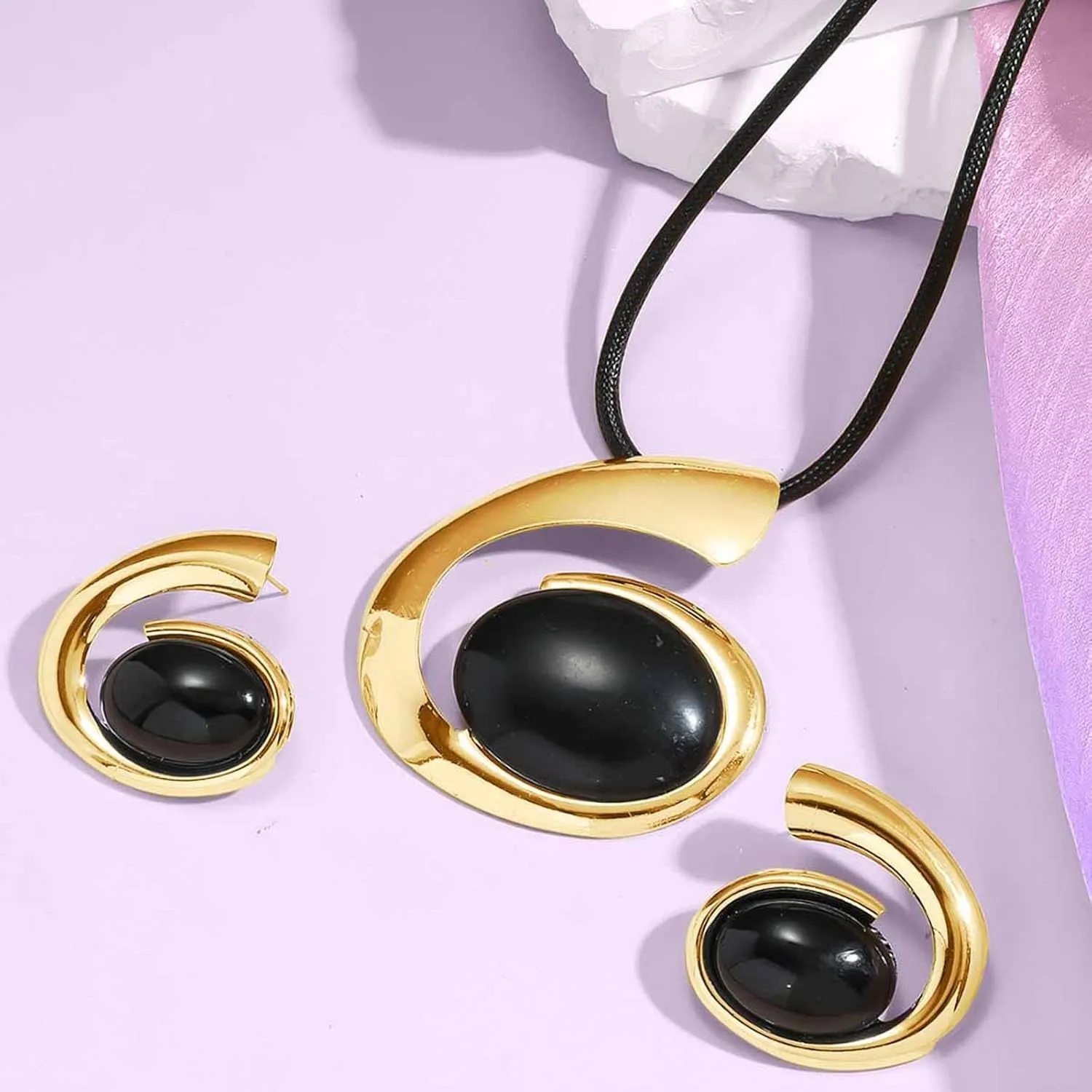 Gold Jewelry Set, Bohemian Double-Layer Black Rope With Oval Black Acrylic Pendant Necklace And Bracelet Set Vintage Trendy Golden Necklaces Bracelets For Women Gift