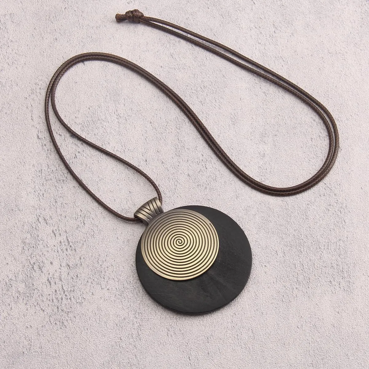 Leather Necklace for Women Long Boho Pendant Hippie Choker Necklace Bohemian Layered Leather Rope Wooden Jewelry Gifts
