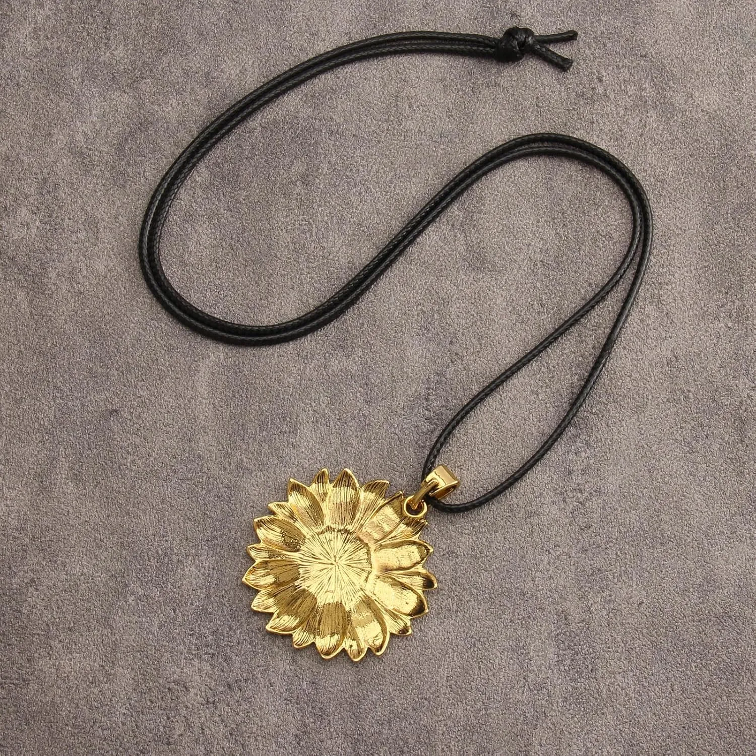 Leather Necklace for Women Long Boho Pendant Hippie Choker Necklace Bohemian Layered Leather Rope Wooden Jewelry Gifts
