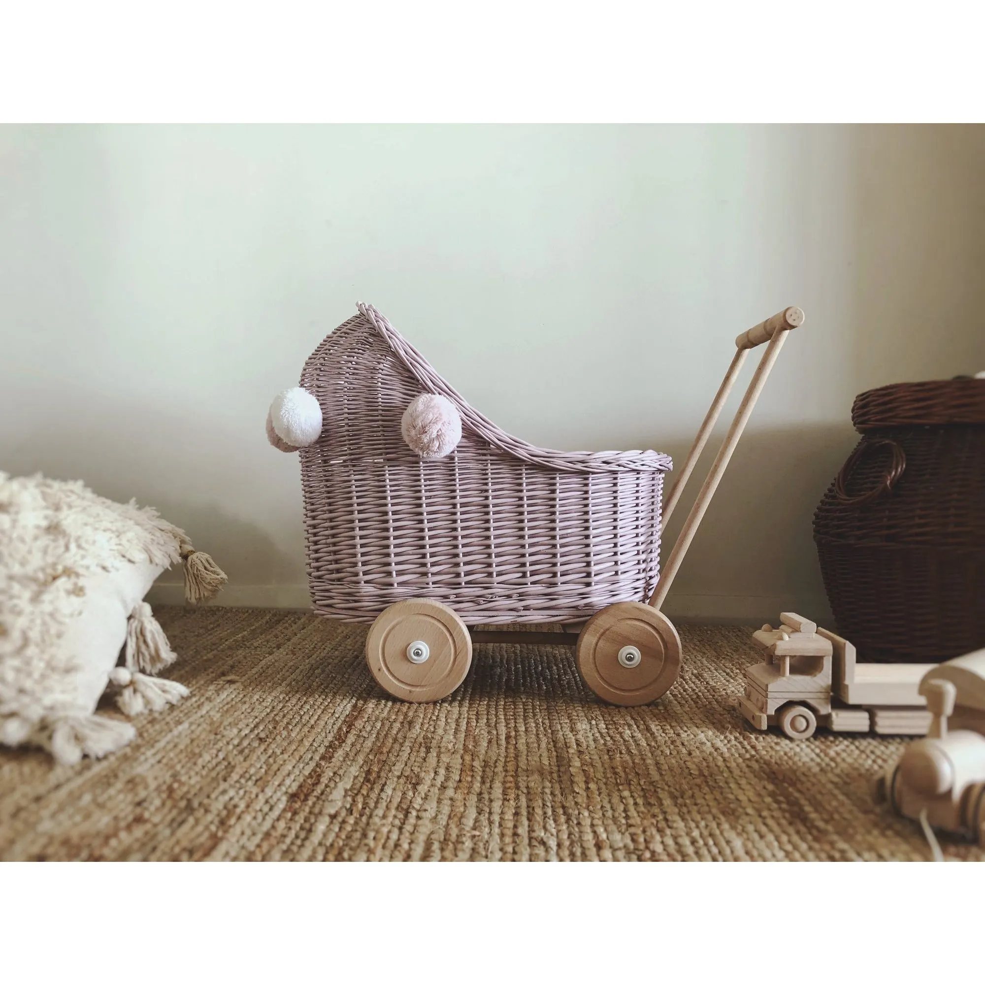 LiLu Dolls Wicker Pram