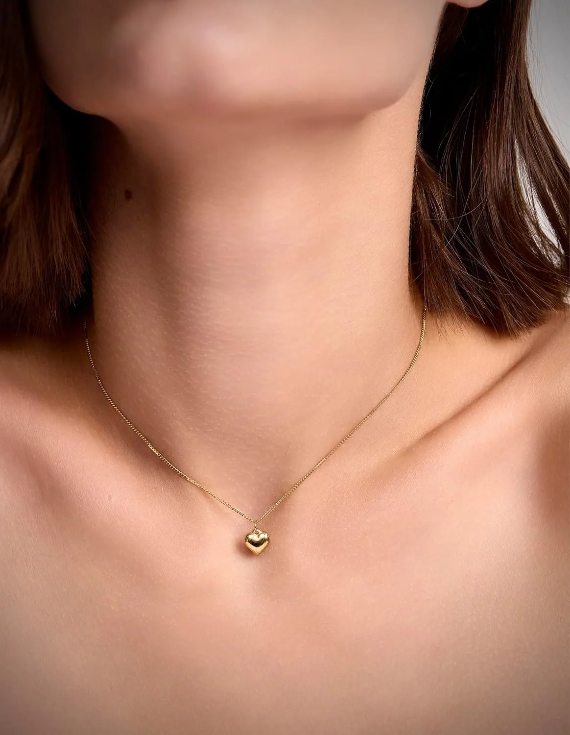 Raelyn&Bev. L'Amour Collection Jewelery,Heart Pendant Necklace,Choker Necklaces For Women, Girls with Polishing Cloth and Velvet Drawstring Bag