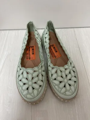 Shoes Flats By Clothes Mentor  Size: 7
