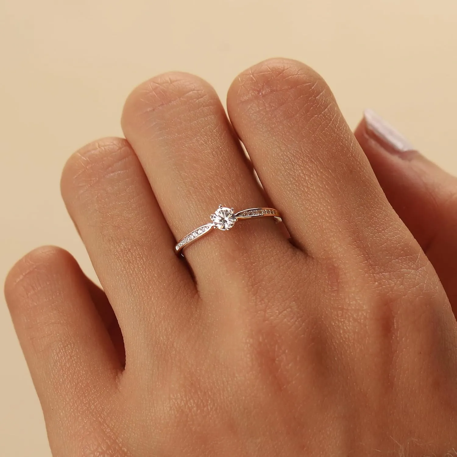 SUYACS 1ct Diamond Cut Cubic Zirconia Engagement Rings for Women 925 Sterling Silver Gold Round Cut Moissanite Promise Ring Classic Eternity Brides Wedding Rings Jewelry Gifts for Her Wife