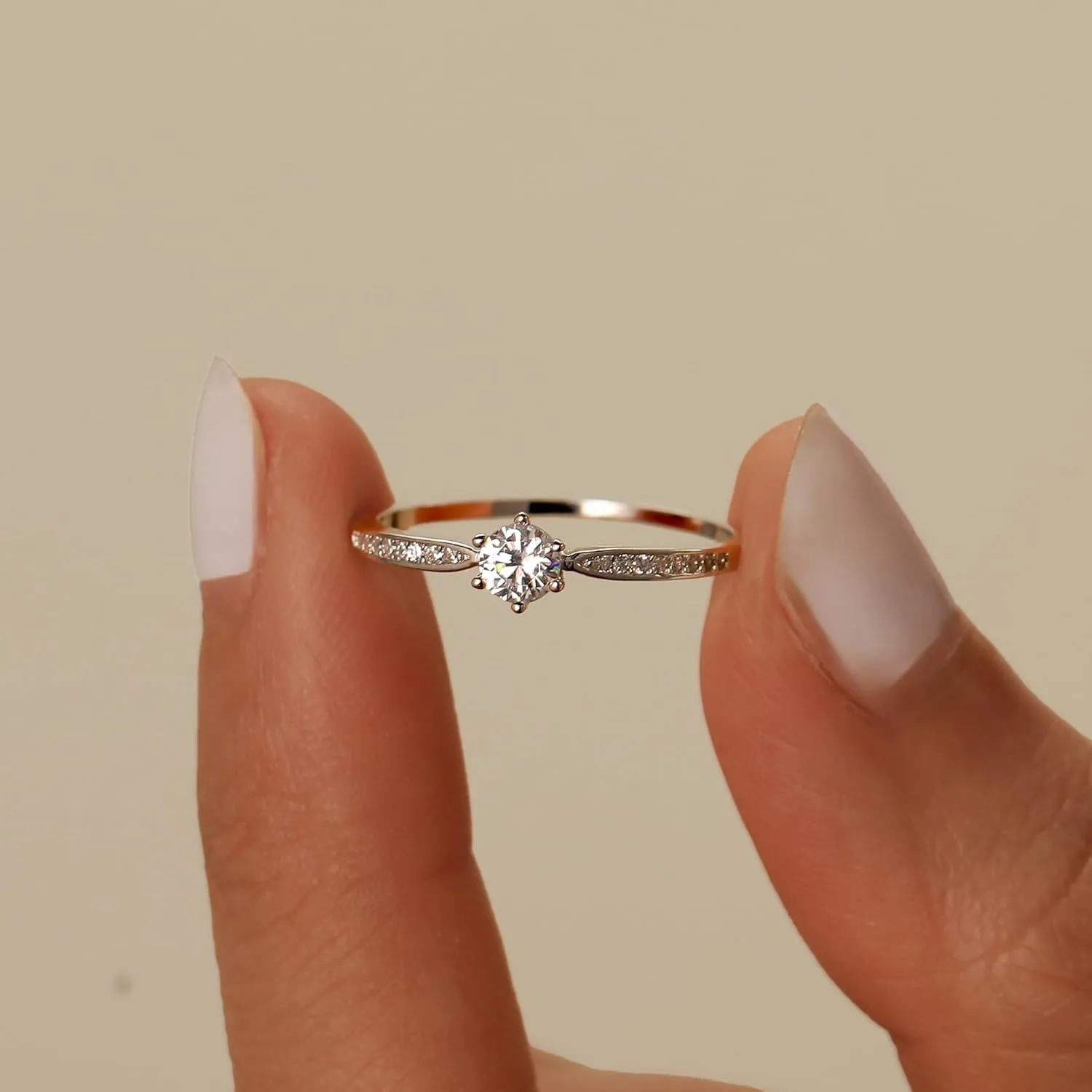 SUYACS 1ct Diamond Cut Cubic Zirconia Engagement Rings for Women 925 Sterling Silver Gold Round Cut Moissanite Promise Ring Classic Eternity Brides Wedding Rings Jewelry Gifts for Her Wife