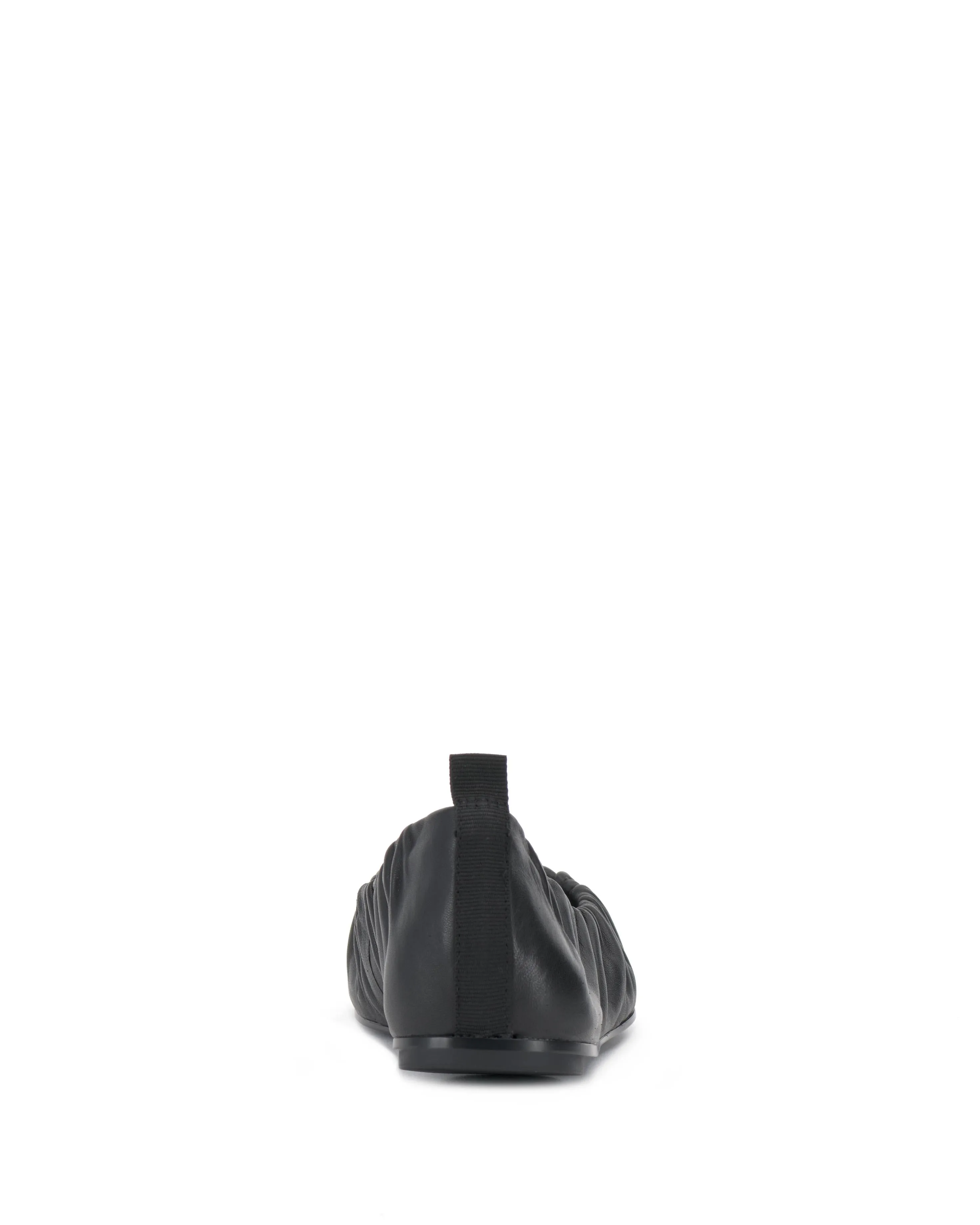 Vince Camuto Women's Verline Black M