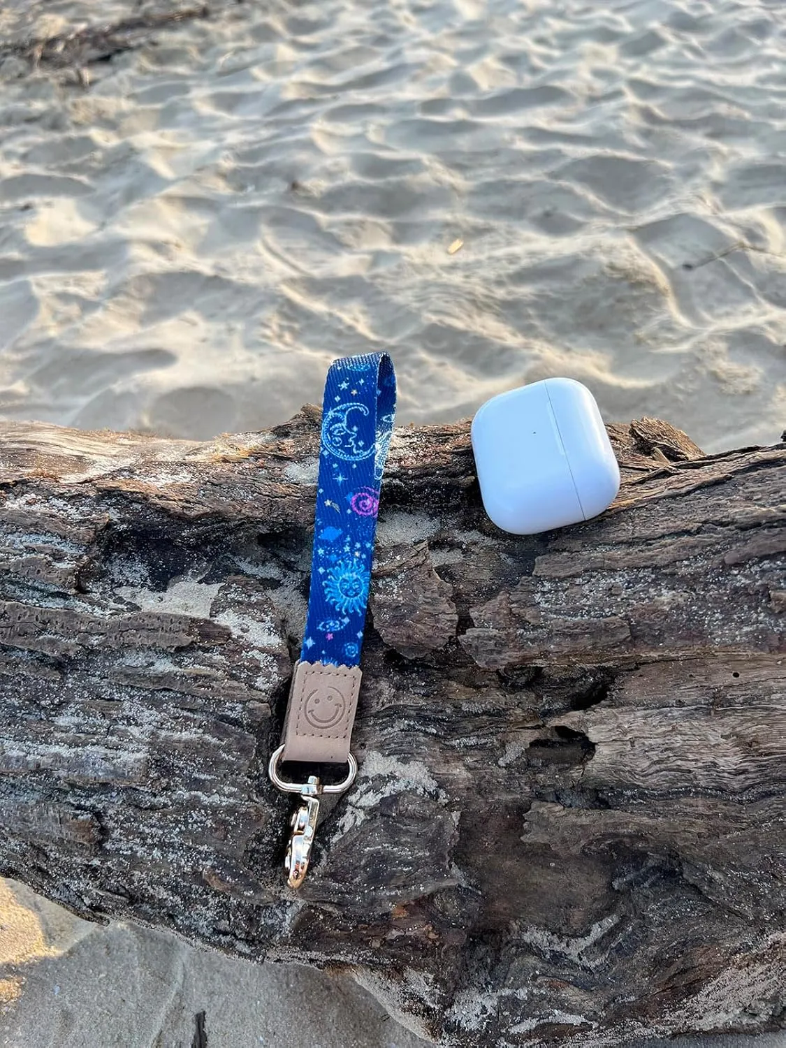 Wristlet Lanyard for Keys Keychain for car Keys Women, Boho Key Chain Straps car Keys Holder Wristlet (Moon)
